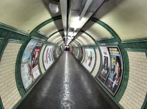 So here it is, the year's final London image on this photoblog; the connecting passage between the Bakerloo and Northern Lines at Embankment Tube station...:).